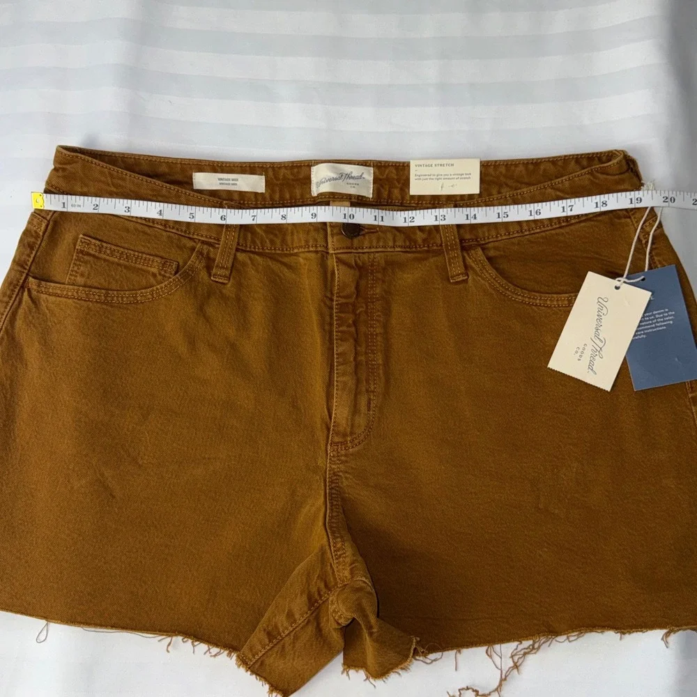 Universal Thread Womens Vintage Midi Shorts Brown Raw‎ Hem Size 16 NWT
